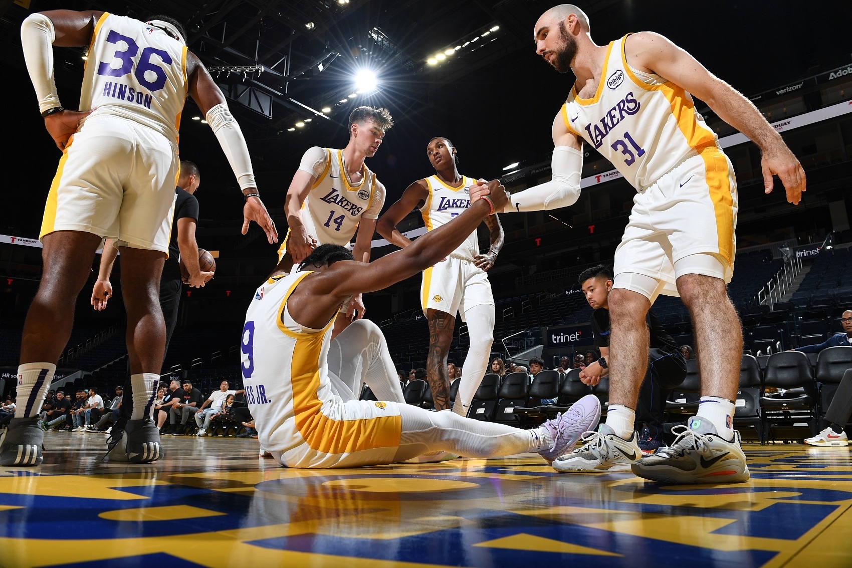 Karsa连续七场比赛得分超过重要助攻，切尔西不断突破！比赛高潮迭起的简单介绍