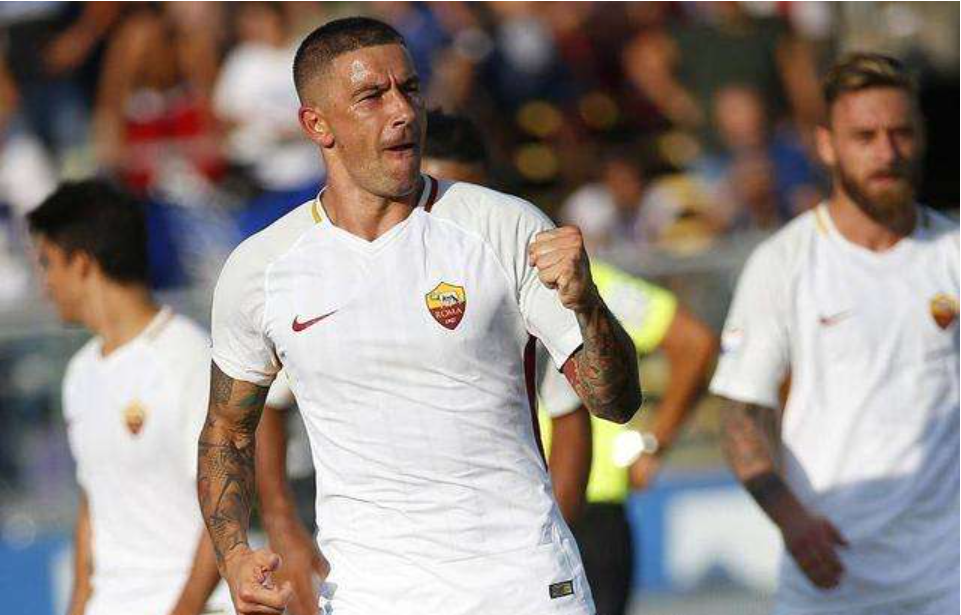 包含清晨拉齐奥调整名单以备德甲，更衣室发声环节打磨，底气十足，临场指挥获称赞的词条